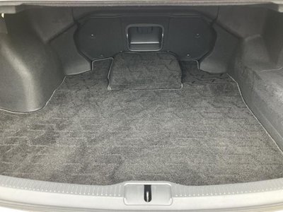 TOYOTA CROWN CROSSOVER - 8