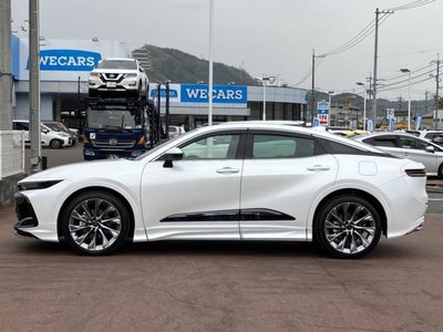 TOYOTA CROWN CROSSOVER - 2