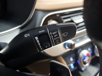 2022 Genesis THE NEW G70 — миниатюра 31