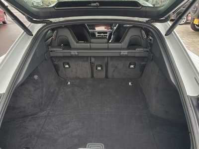 PORSCHE PANAMERA - 8