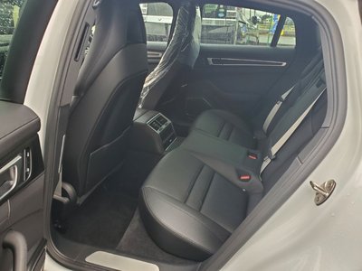 PORSCHE PANAMERA - 5