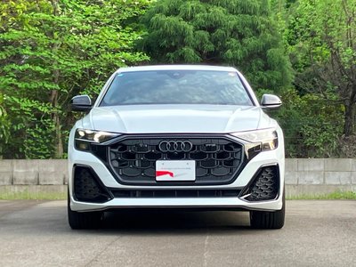 AUDI Q8 - 2