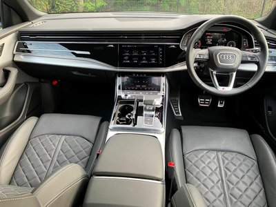 AUDI Q8 - 7