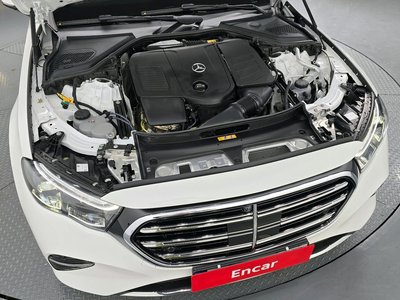 MERCEDES-BENZ E-CLASS - 7