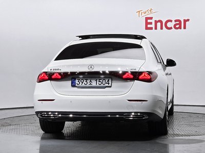 MERCEDES-BENZ E-CLASS - 3