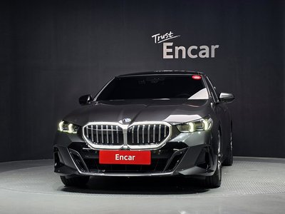 2026 BMW 5 SERIES photo 2