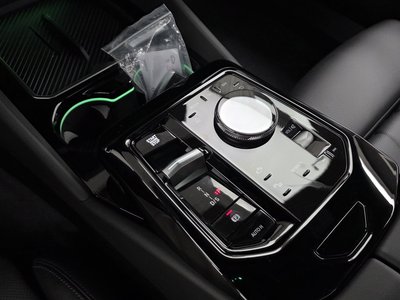2026 BMW 5 SERIES photo 9