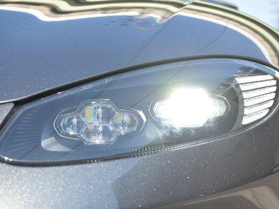 ASTON MARTIN VANTAGE - 8