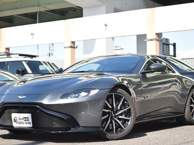 ASTON MARTIN VANTAGE - 1