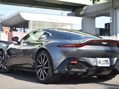 ASTON MARTIN VANTAGE - 6