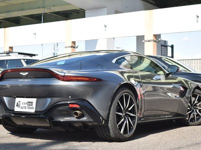 ASTON MARTIN VANTAGE - 4