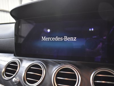 MERCEDES-BENZ E-CLASS - 10