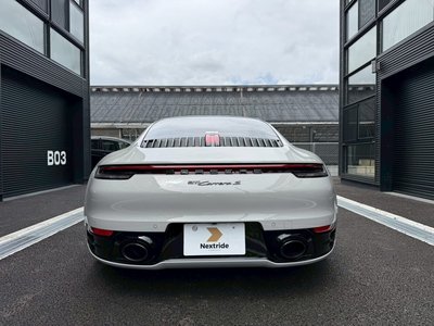 PORSCHE 911 - 8