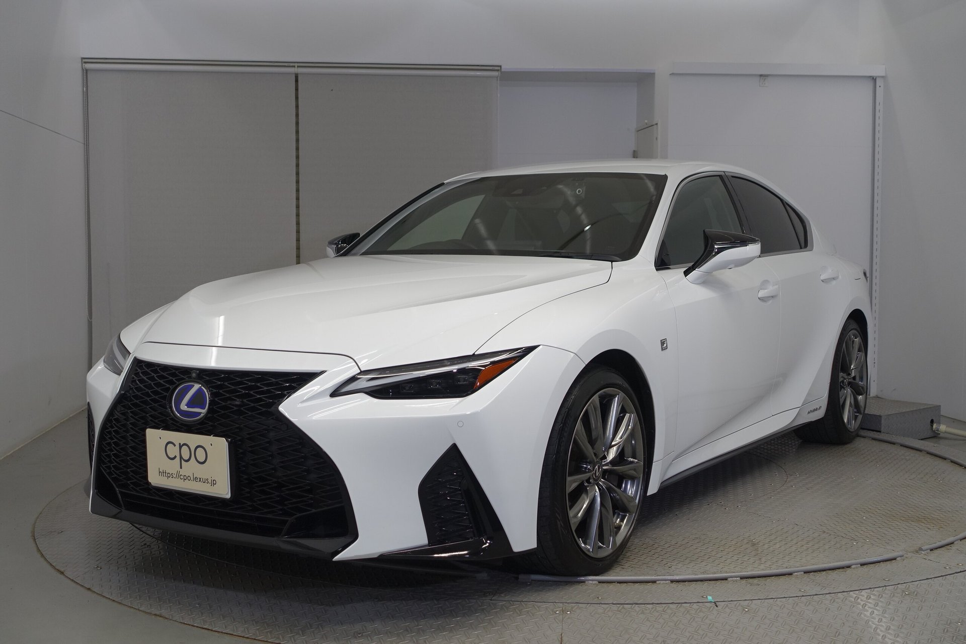 LEXUS IS - View 1