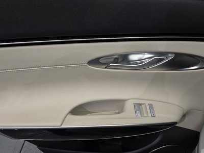2022 Genesis GV70 — миниатюра 15