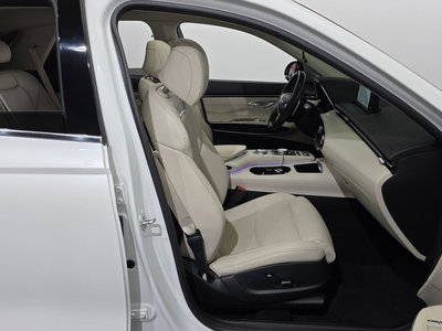 2022 Genesis GV70 — миниатюра 17