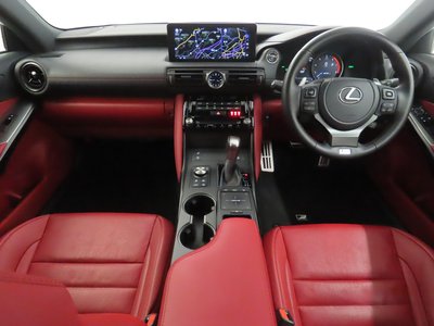LEXUS IS - 10