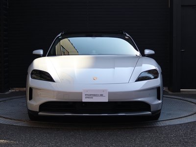 2024 Porsche TAYCAN photo 5