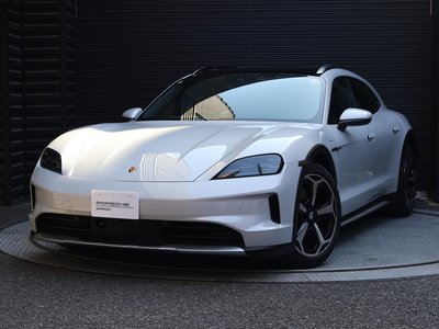 2024 Porsche TAYCAN photo 6