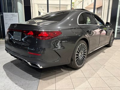 MERCEDES-BENZ E-CLASS - 3