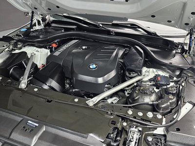 2025 BMW 5 SERIES 照片 7