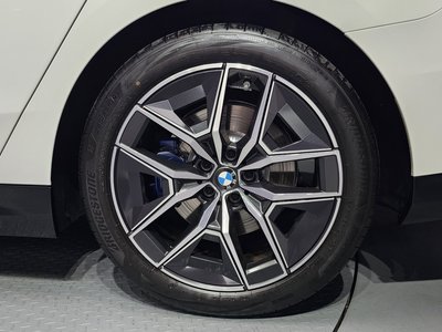 2025 BMW 5 SERIES 照片 8