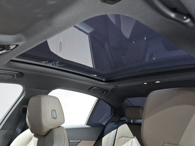 صورة مصغرة 30 لـ 2025 BMW 5 SERIES