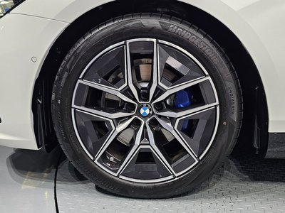 2025 BMW 5 SERIES 照片 6