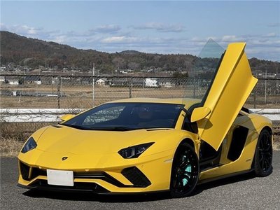 LAMBORGHINI AVENTADOR - 5