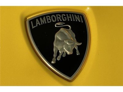 LAMBORGHINI AVENTADOR - 8