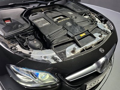 MERCEDES-BENZ E-CLASS - 7