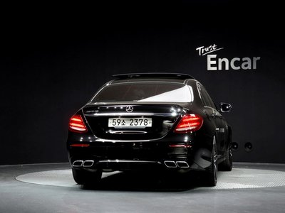 MERCEDES-BENZ E-CLASS - 3