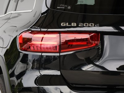 MERCEDES-BENZ GLB - 8