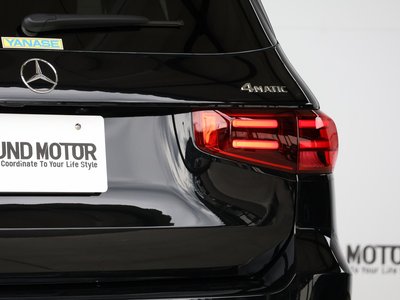 MERCEDES-BENZ GLB - 9