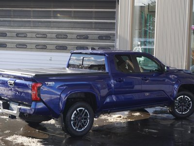 TOYOTA TACOMA - 10