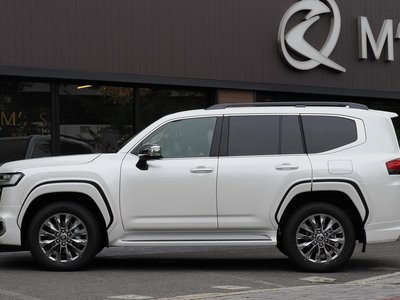 TOYOTA LAND CRUISER - 5