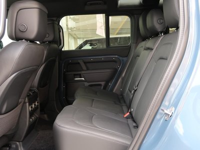 2025 LAND Rover DEFENDER 缩略图 28