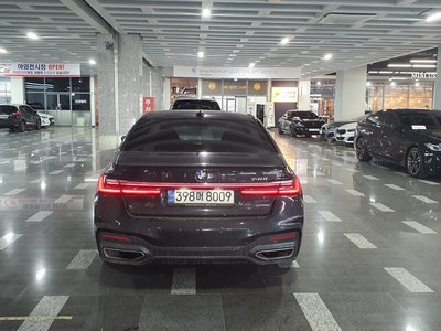 BMW 7 SERIES - 2