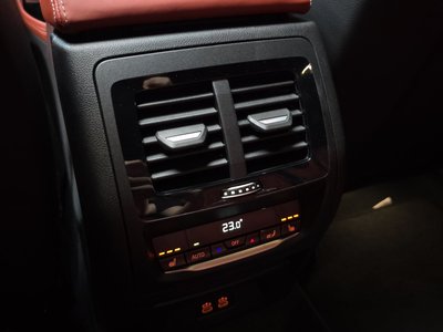 2025 BMW X4 M 缩略图 24
