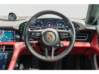 صورة 5 لـ 2023 Porsche TAYCAN