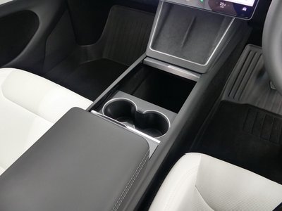 صورة مصغرة 42 لـ 2025 Tesla MODEL Y