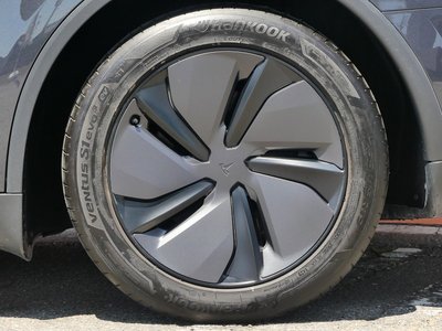 صورة مصغرة 28 لـ 2025 Tesla MODEL Y