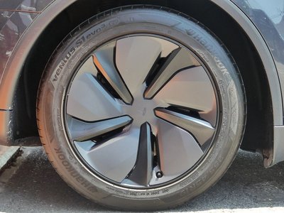 صورة مصغرة 30 لـ 2025 Tesla MODEL Y