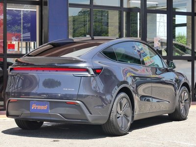 صورة 2 لـ 2025 Tesla MODEL Y