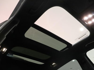 MERCEDES-BENZ GLA - 3