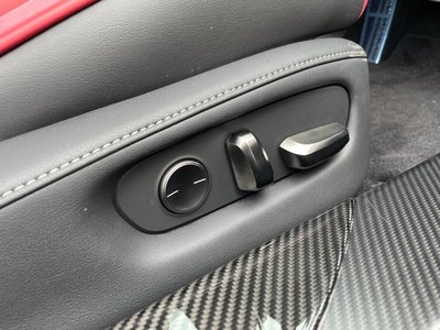 2021 Lexus LC — миниатюра 36