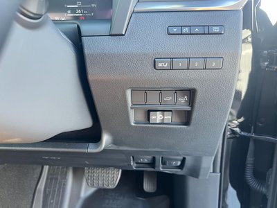 2025 Lexus GX — миниатюра 21