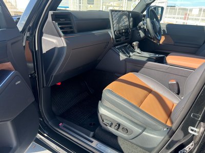 2025 Lexus GX — миниатюра 32