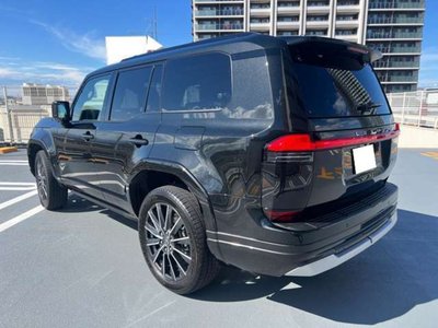 2025 Lexus GX photo 6