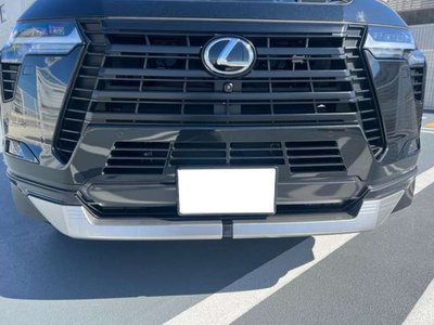 2025 Lexus GX photo 10
